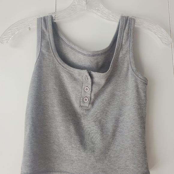 Gray crop top - Picture 2 of 3